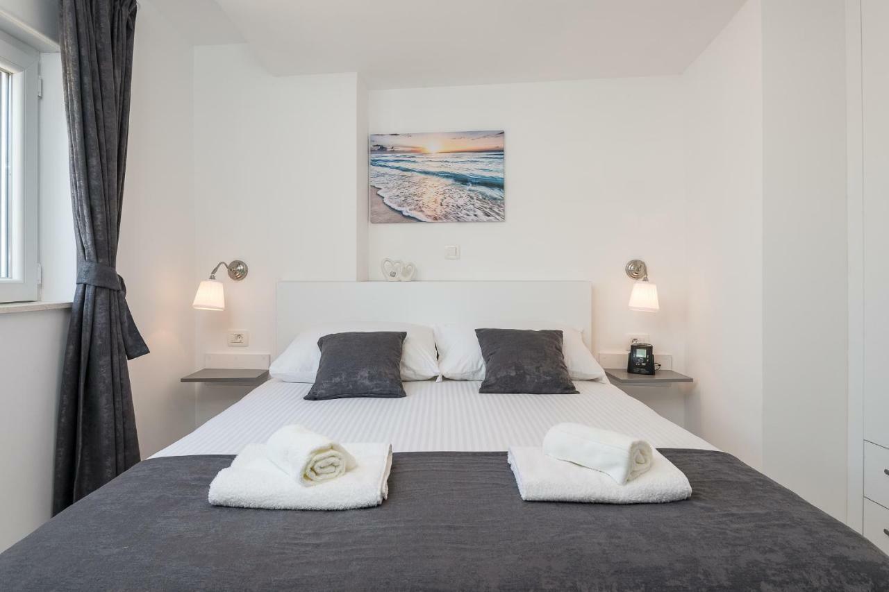 S & V Deluxe Apartment *